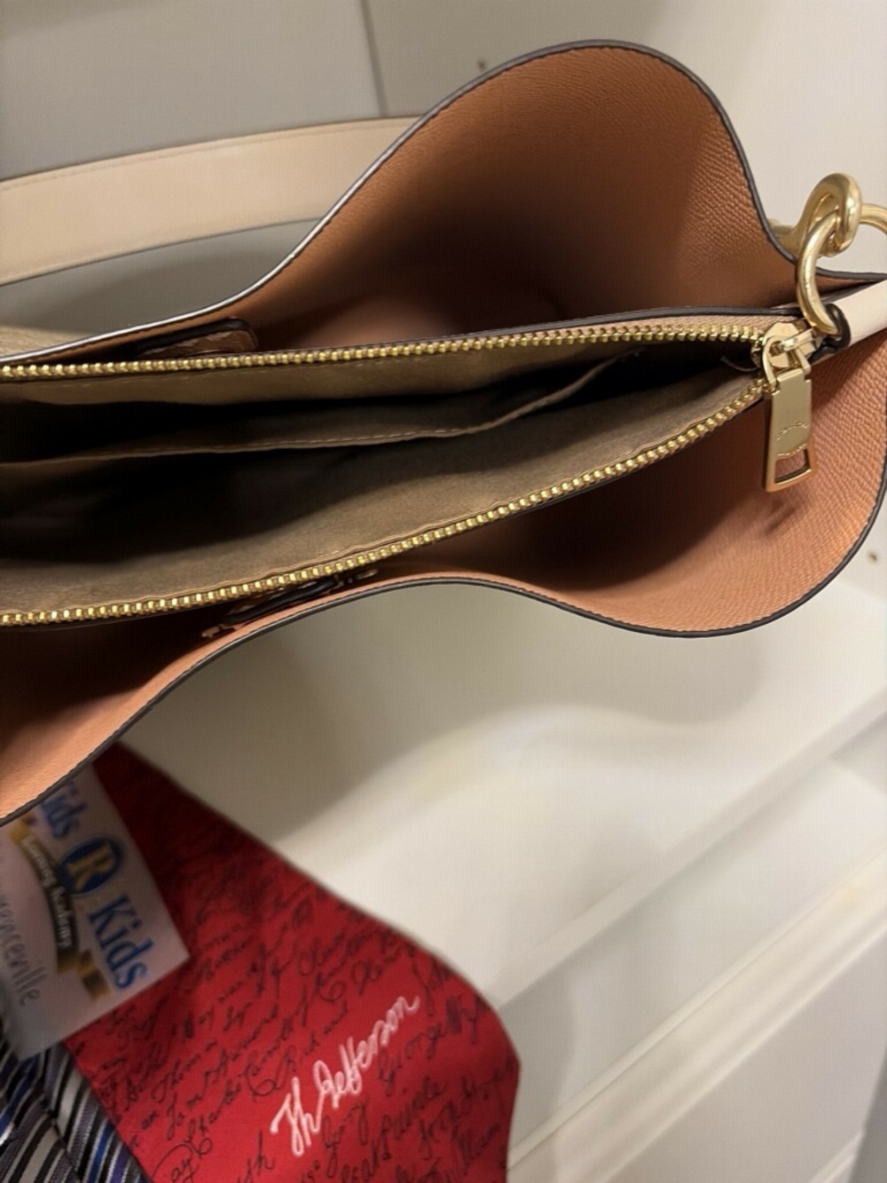 Hand Bags (2) - Picture 5 of 5